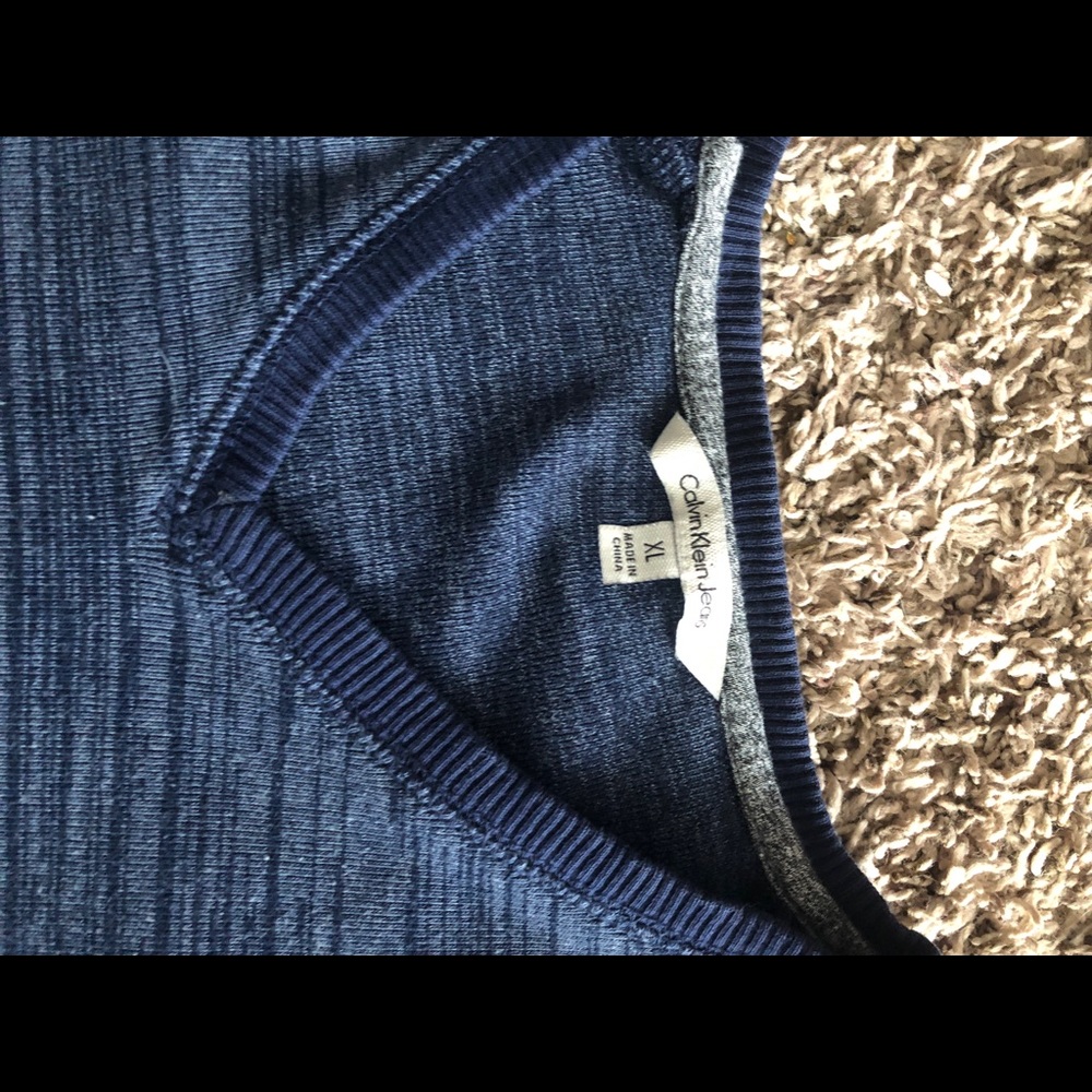 Men’s V-neck Calvin Klein sweater